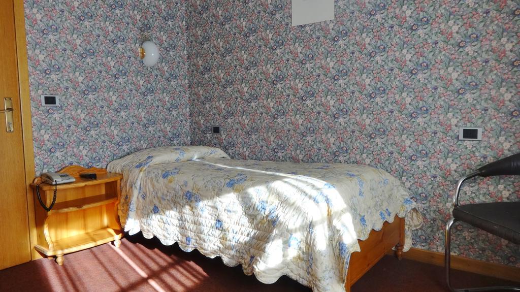 Hotel Cervo Бормио Экстерьер фото